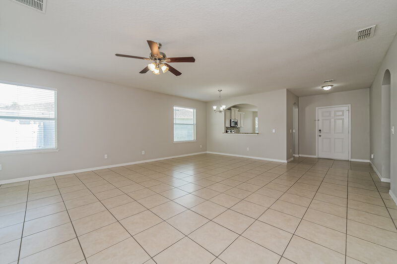 2,030/Mo, 3226 Queen Alexandria Dr Kissimmee, FL 34744 Living Room View 2