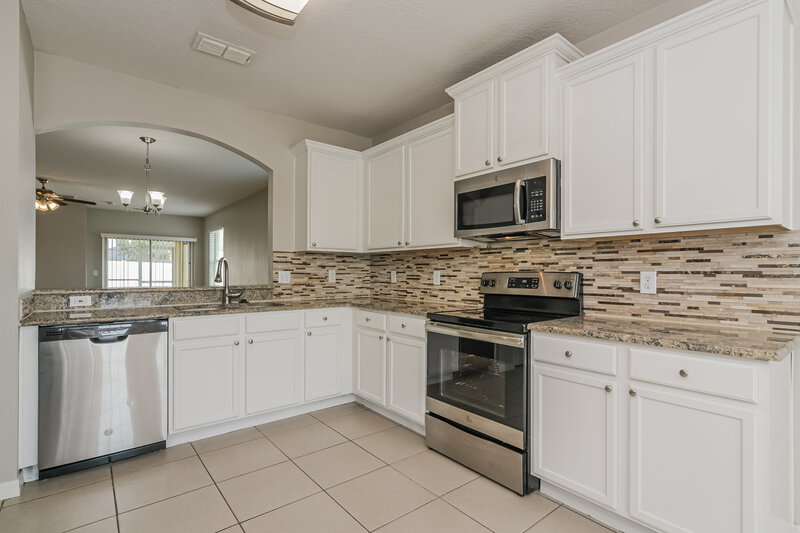 2,030/Mo, 3226 Queen Alexandria Dr Kissimmee, FL 34744 Kitchen View 2