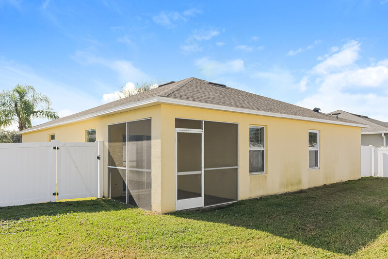 2,030/Mo, 3226 Queen Alexandria Dr Kissimmee, FL 34744 Rear View