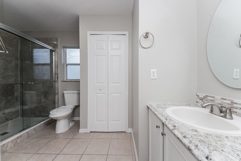 2,265/Mo, 2125 Fennell St Maitland, FL 32751 Main Bathroom View