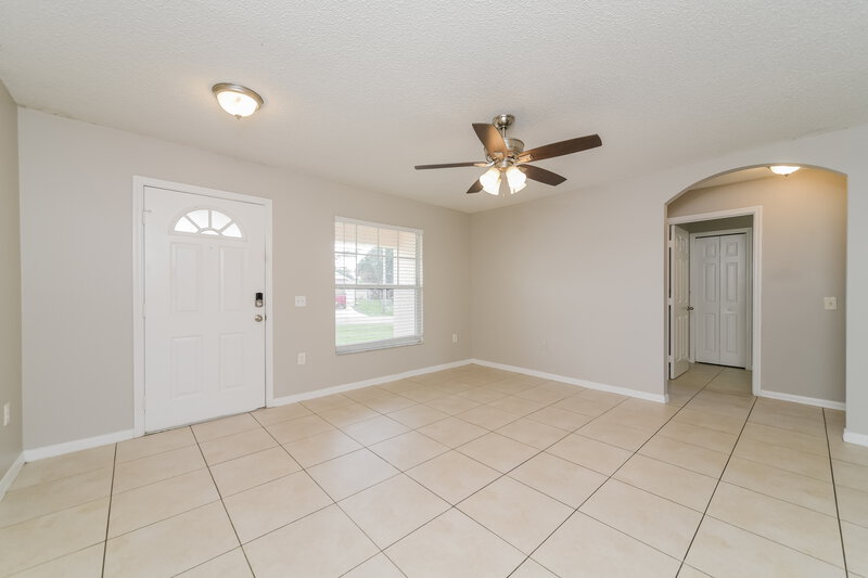 1,760/Mo, 818 San Jose Ct Kissimmee, FL 34758 Living Room View 2