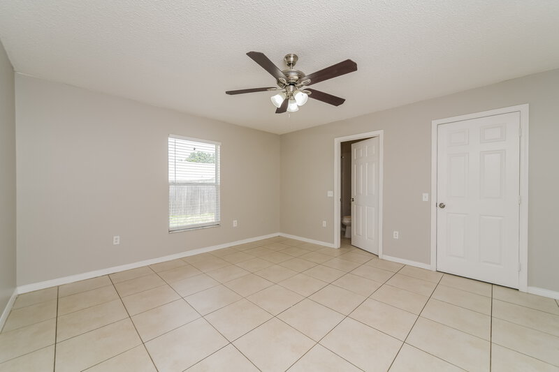 1,760/Mo, 818 San Jose Ct Kissimmee, FL 34758 Main Bedroom View
