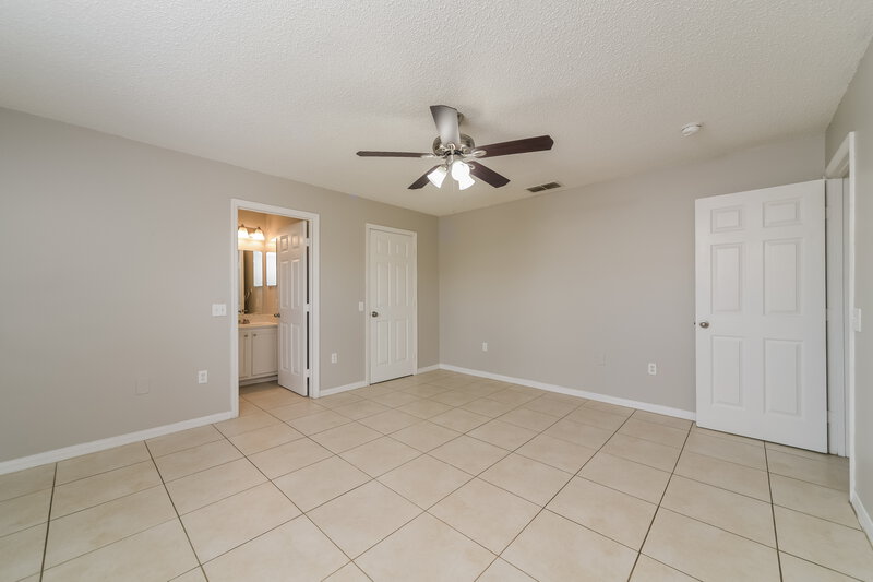 1,760/Mo, 818 San Jose Ct Kissimmee, FL 34758 Main Bedroom View 2