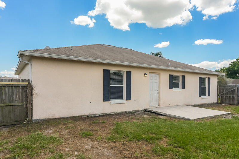 1,760/Mo, 818 San Jose Ct Kissimmee, FL 34758 Rear View