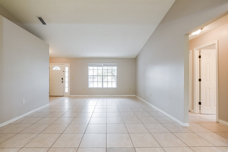 2,345/Mo, 1999 Excalibur Dr Orlando, FL 32822 Living Room View