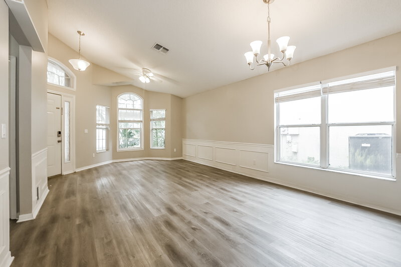 2,110/Mo, 15849 Green Cove Blvd Clermont, FL 34714 Living Room View 2