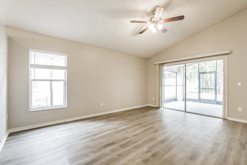 2,110/Mo, 15849 Green Cove Blvd Clermont, FL 34714 Family Room View