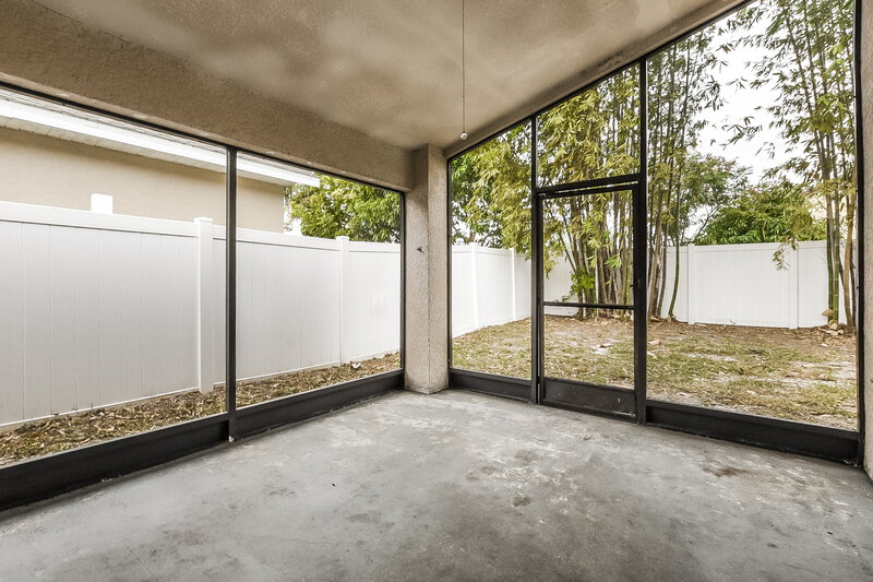 2,110/Mo, 15849 Green Cove Blvd Clermont, FL 34714 Sun Room View