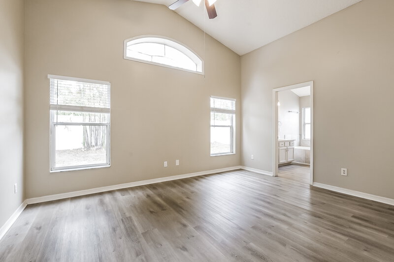 2,110/Mo, 15849 Green Cove Blvd Clermont, FL 34714 Main Bedroom View