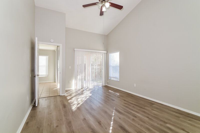 2,350/Mo, 4412 Brookstone Ct Orlando, FL 32826 Main Bedroom View 2