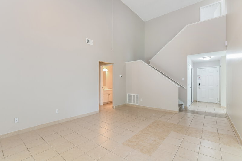 2,375/Mo, 4728 Alexis Dr Kissimmee, FL 34746 Living Room View 2