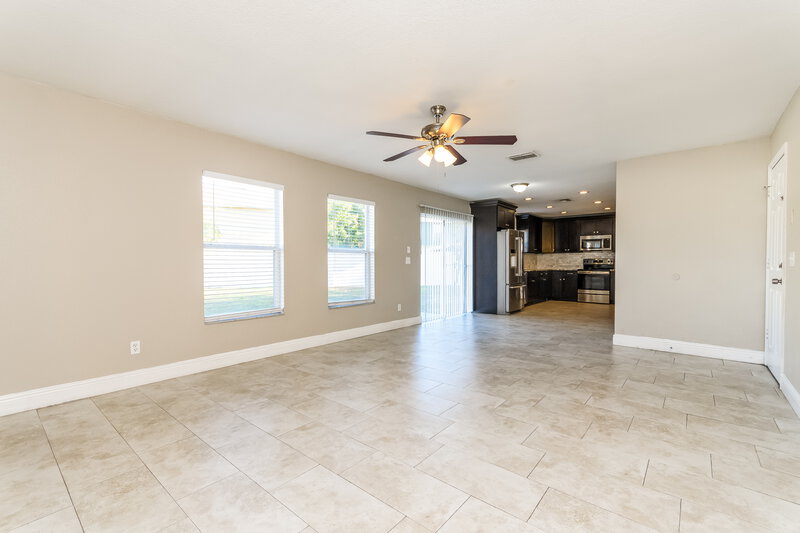 2,705/Mo, 3278 Amberley Park Cir Kissimmee, FL 34743 Family Room View 2