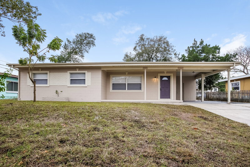 0/Mo, 1720 N Hudson St Orlando, FL 32808 External View