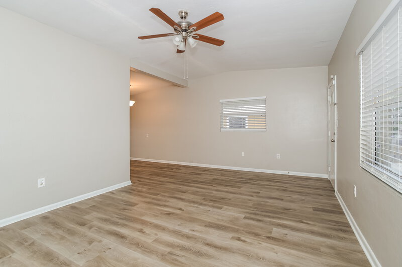 0/Mo, 1720 N Hudson St Orlando, FL 32808 Living Room View 4