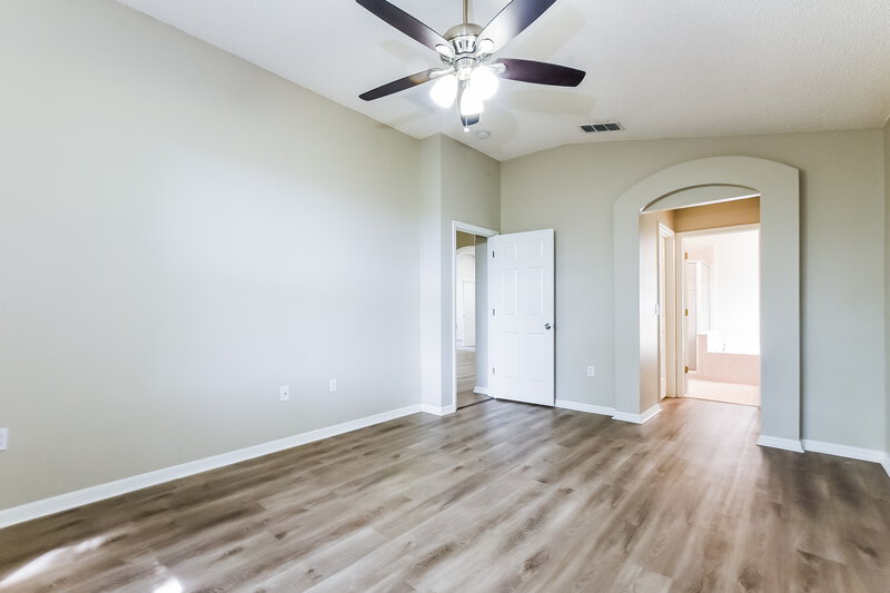 2,145/Mo, 30313 Pga Dr Sorrento, FL 32776 Main Bedroom View 2