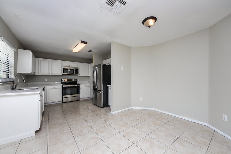 2,110/Mo, 1483 Tamra Ct Kissimmee, FL 34744 Kitchen View