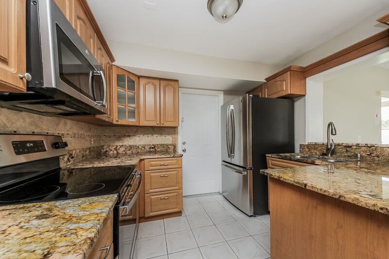 2,335/Mo, 12127 Dakota Woods Ln Orlando, FL 32824 Kitchen View