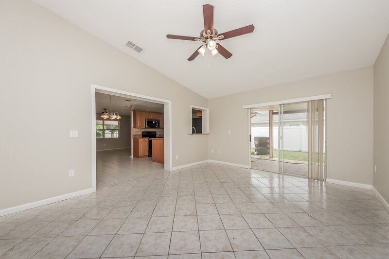 2,335/Mo, 12127 Dakota Woods Ln Orlando, FL 32824 Family Room View