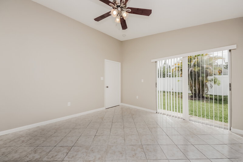 2,335/Mo, 12127 Dakota Woods Ln Orlando, FL 32824 Main Bedroom View 2