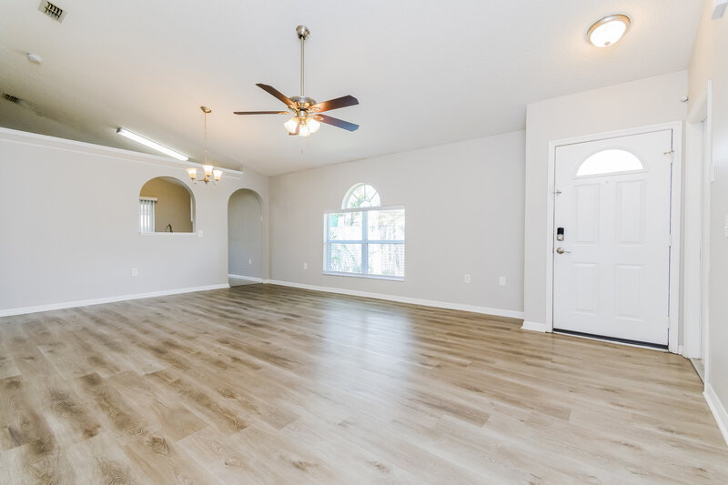 2,300/Mo, 7714 Harbor Bend Cir Orlando, FL 32822 Living Room View 2