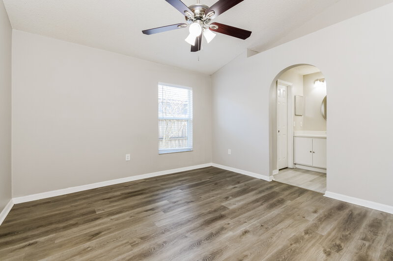 2,300/Mo, 7714 Harbor Bend Cir Orlando, FL 32822 Main Bedroom View