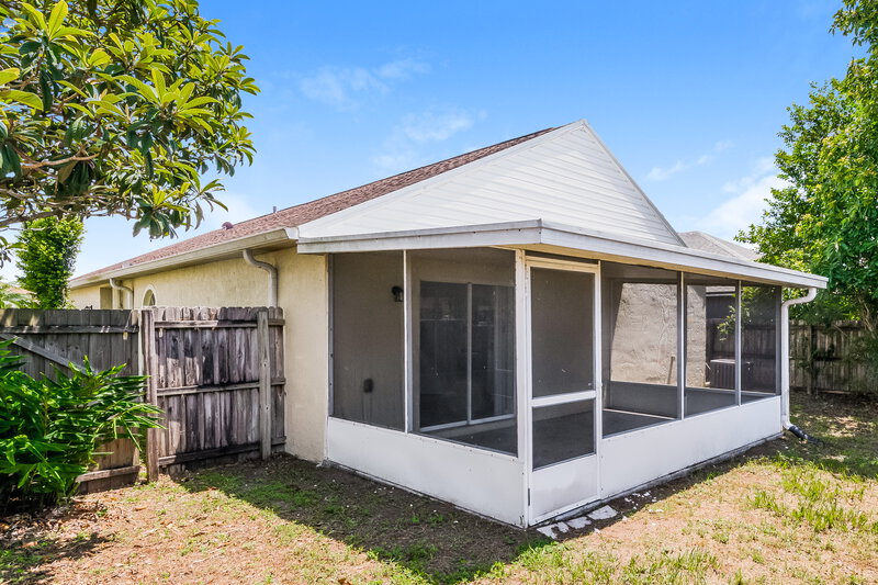 2,300/Mo, 7714 Harbor Bend Cir Orlando, FL 32822 Rear View