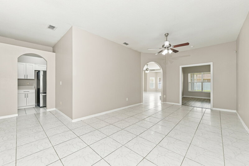 2,420/Mo, 131 Harwood Cir Kissimmee, FL 34744 Living Room View