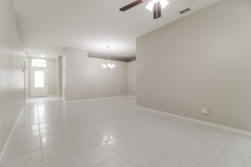2,595/Mo, 131 Harwood Cir Kissimmee, FL 34744 Living Room View 2