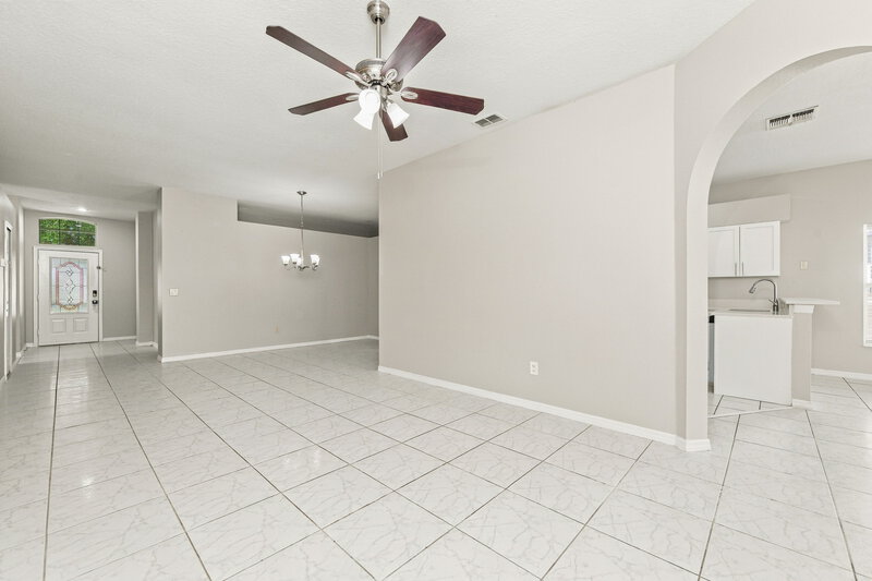2,420/Mo, 131 Harwood Cir Kissimmee, FL 34744 Living Room View 2