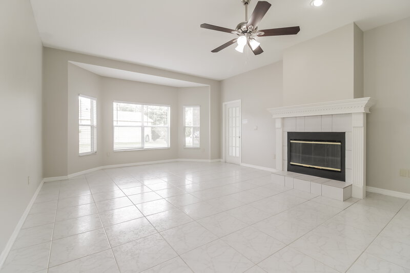 2,595/Mo, 131 Harwood Cir Kissimmee, FL 34744 Family Room View