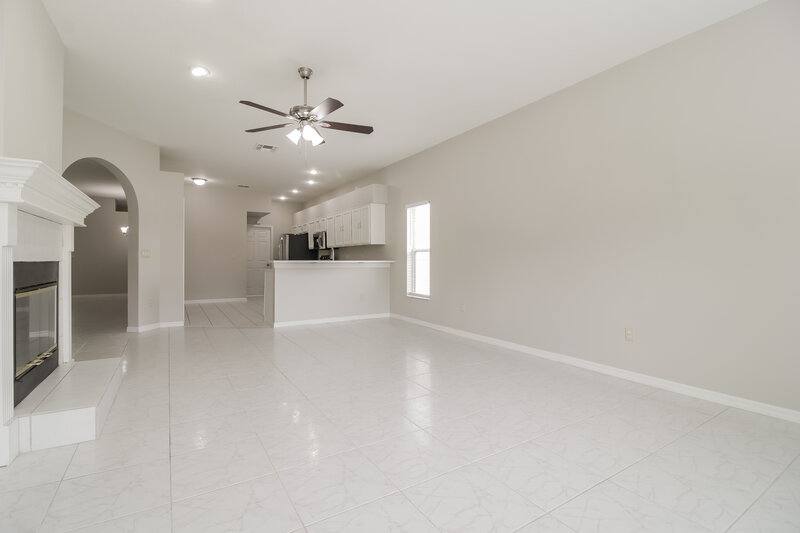 2,595/Mo, 131 Harwood Cir Kissimmee, FL 34744 Family Room View 2