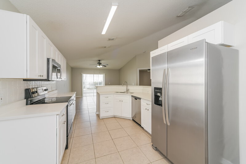 1,885/Mo, 2903 Noah Cir Saint Cloud, FL 34772 Kitchen View 2
