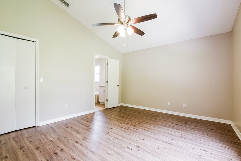 1,995/Mo, 1206 Sheeler Hills Dr Apopka, FL 32703 Main Bedroom View 2