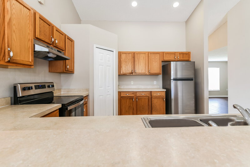 2,175/Mo, 1138 Orne Ct Kissimmee, FL 34759 Kitchen View 2