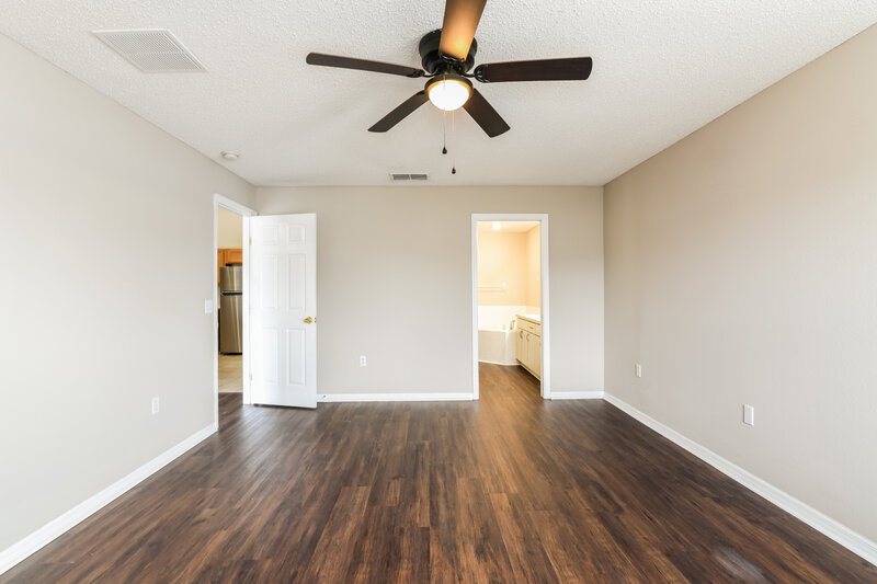 2,175/Mo, 1138 Orne Ct Kissimmee, FL 34759 Main Bedroom View