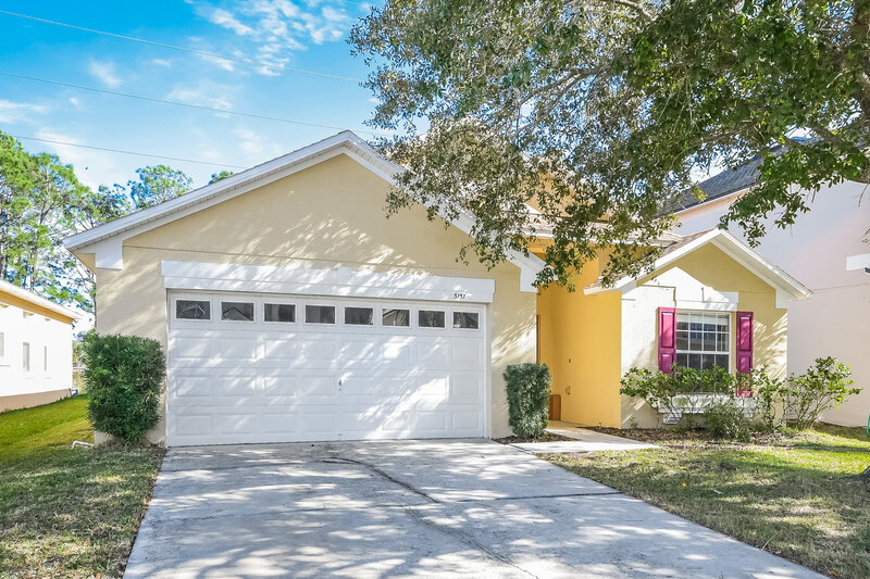 2,615/Mo, 5151 Adair Oak Dr Orlando, FL 32829 Front View