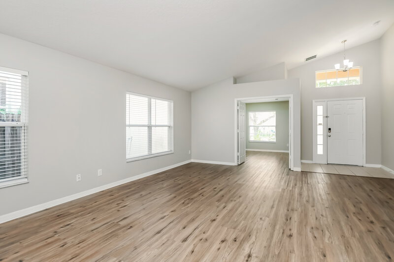 2,615/Mo, 5151 Adair Oak Dr Orlando, FL 32829 Living Room View