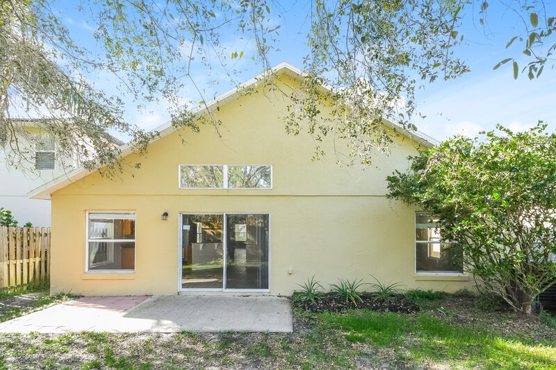 2,615/Mo, 5151 Adair Oak Dr Orlando, FL 32829 Rear View