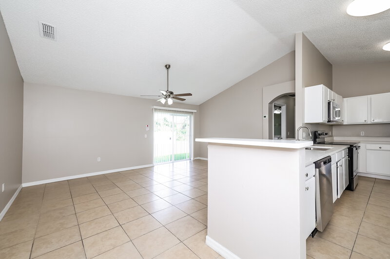 2,045/Mo, 2400 Placid Way Kissimmee, FL 34758 Kitchen View