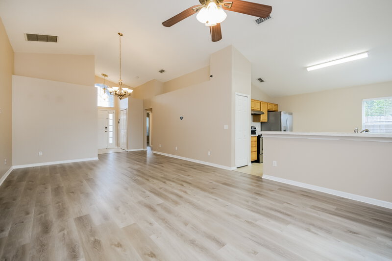 2,030/Mo, 2155 Colonial Woods Blvd Orlando, FL 32826 Living Room View