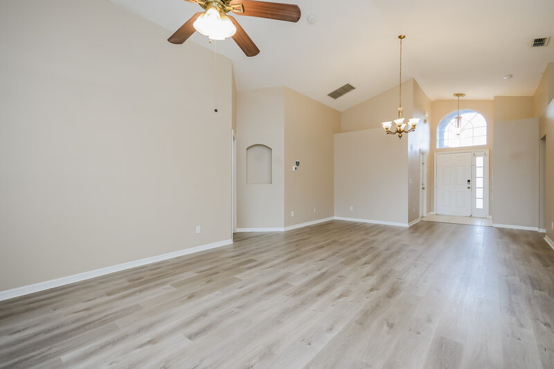 2,030/Mo, 2155 Colonial Woods Blvd Orlando, FL 32826 Living Room View 2