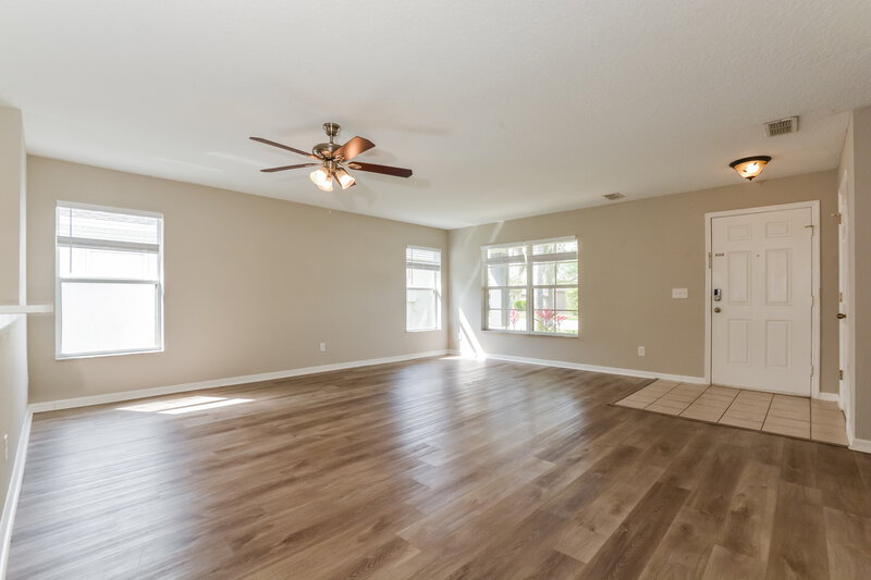 2,245/Mo, 3905 Lone Eagle Pl Sanford, FL 32771 Living Room View 2