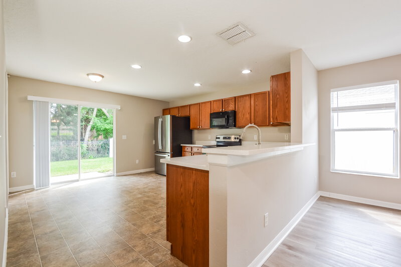 2,245/Mo, 3905 Lone Eagle Pl Sanford, FL 32771 Kitchen View
