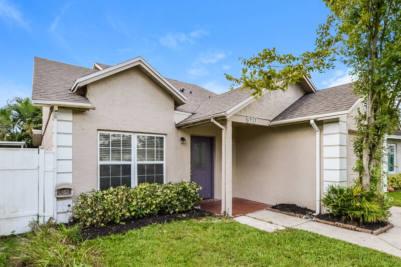 2,270/Mo, 520 Madrigal Ct Orlando, FL 32825 Front View