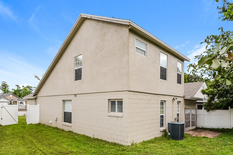 2,270/Mo, 520 Madrigal Ct Orlando, FL 32825 Rear View