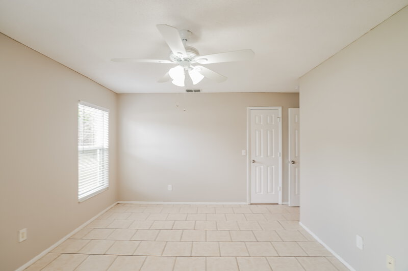 2,345/Mo, 13038 Prairie Meadows Dr Orlando, FL 32837 Main Bedroom View 2