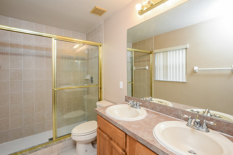 2,435/Mo, 120 Stephen Ave Oviedo, FL 32765 Main Bathroom View