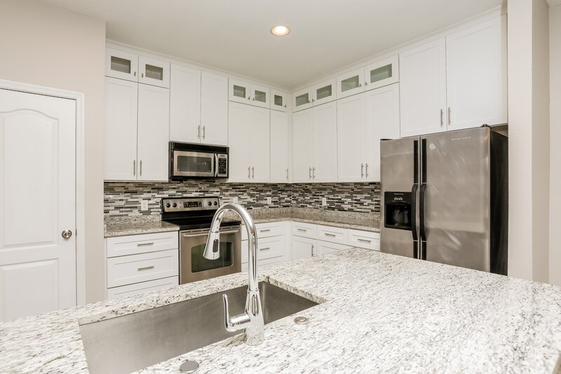 2,550/Mo, 3391 Marshfield Preserve Way Kissimmee, FL 34746 Kitchen View