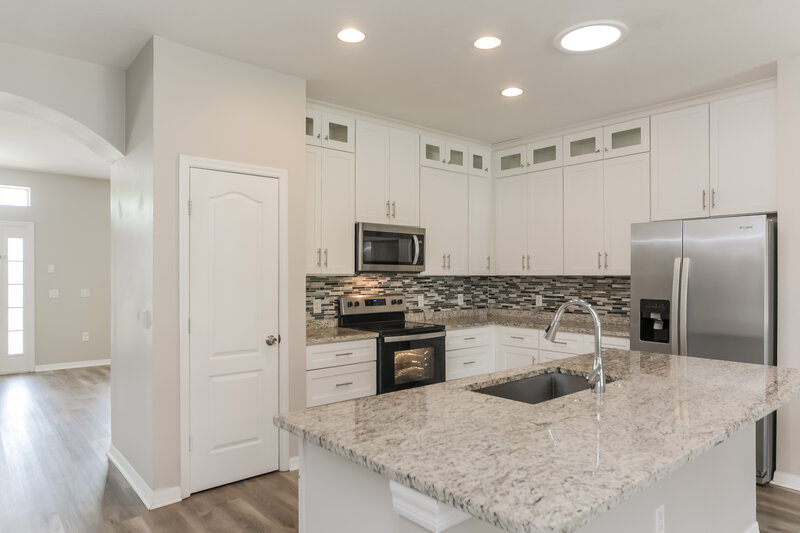 2,550/Mo, 3391 Marshfield Preserve Way Kissimmee, FL 34746 Kitchen View