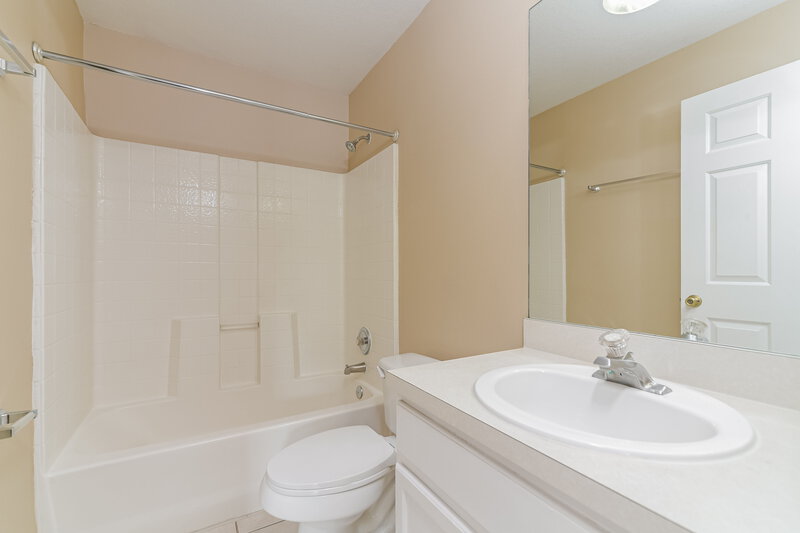 1,760/Mo, 3813 Kyle Dr Saint Cloud, FL 34772 Bathroom View